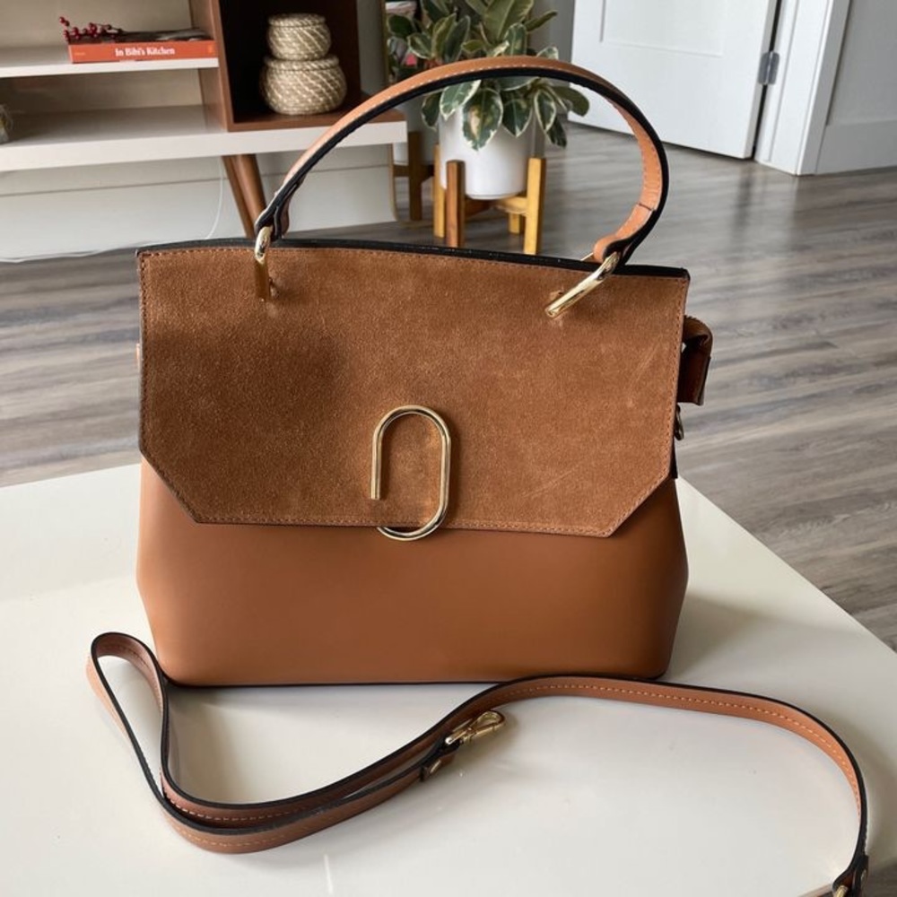 Camelia Roma handbag
